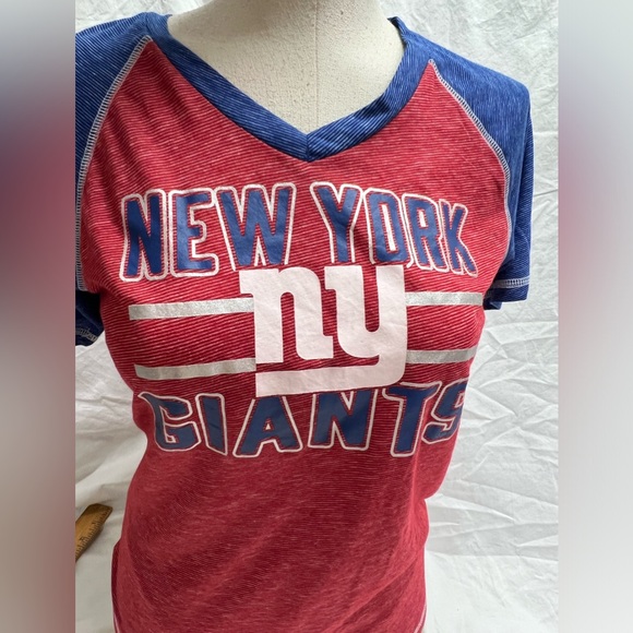 New York Giants V-Neck T-Shirt - Picture 2 of 9